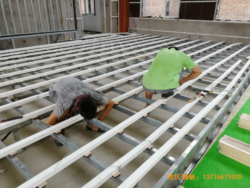 晉中中鐵三局六公司舞臺(tái)體育木地板鋪裝案例2