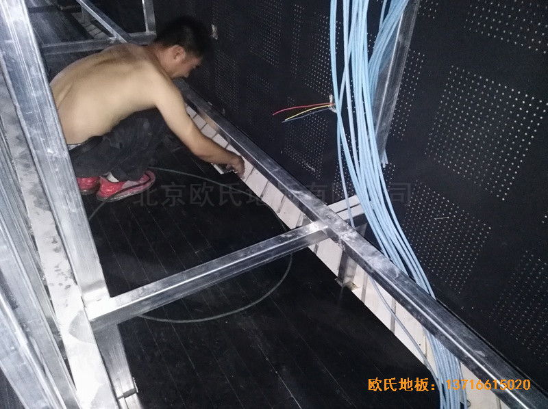 河北廊坊益田同文學(xué)校舞臺運(yùn)動地板鋪裝案例3