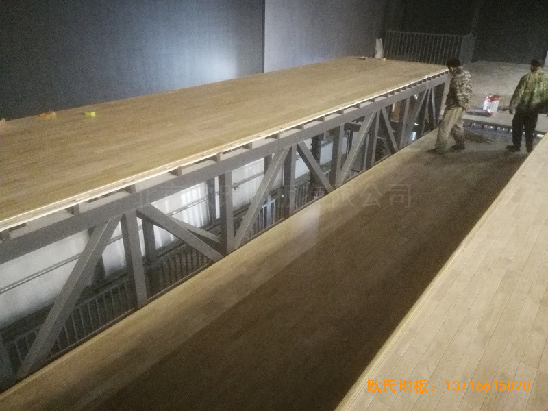 �ӱ��е�ƽһ���������_�w��ľ�ذ���O(sh��)����2