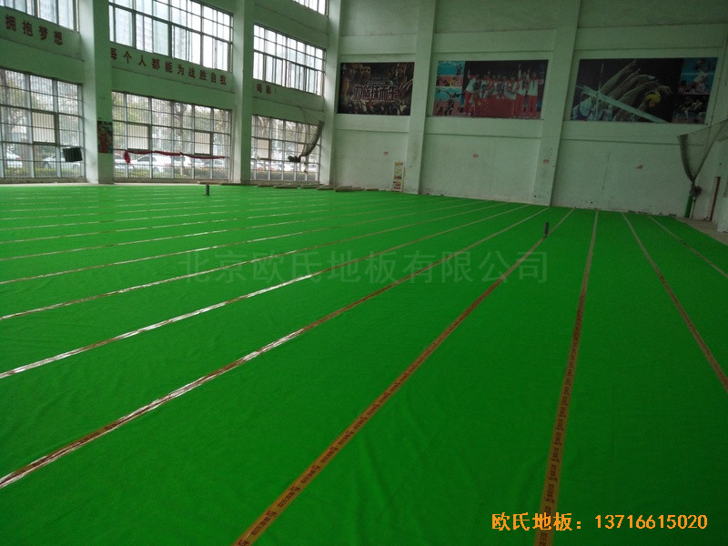 江蘇沭陽(yáng)如東實(shí)驗(yàn)學(xué)校運(yùn)動(dòng)館運(yùn)動(dòng)地板鋪設(shè)案例4