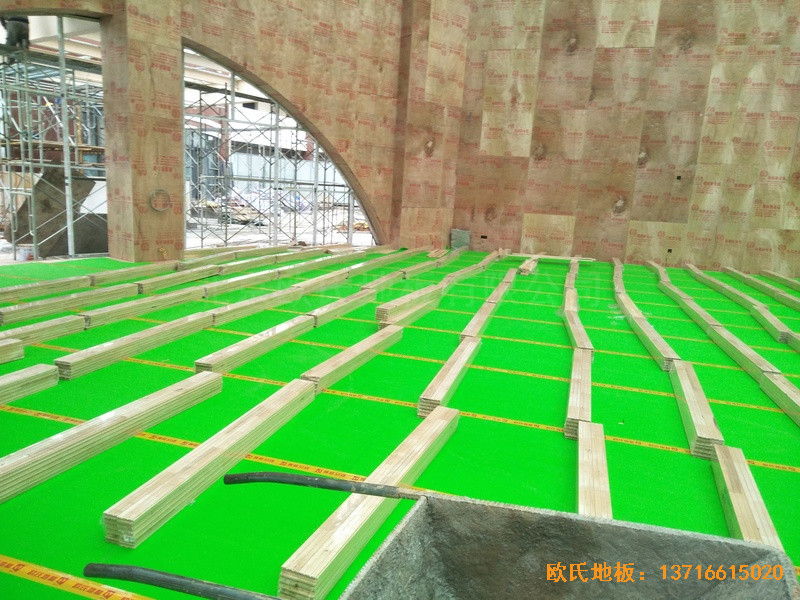 �����s����ɫ����С�W(xu��)�\(y��n)���^�\(y��n)��ľ�ذ尲�b����2