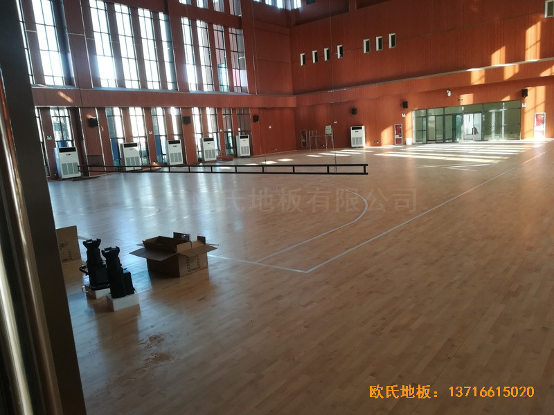 河南較好的中學(xué)籃球館運動地板安裝案例4