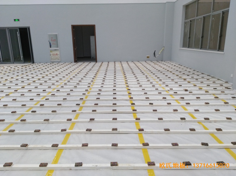 湖北獵豹汽車產(chǎn)業(yè)園運動館體育地板鋪裝案例1