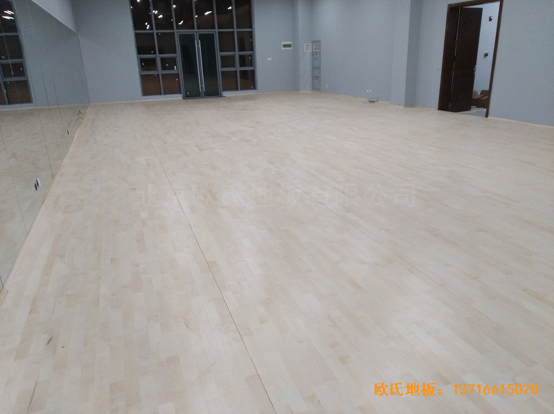 湖北獵豹汽車產(chǎn)業(yè)園運動館體育地板鋪裝案例4