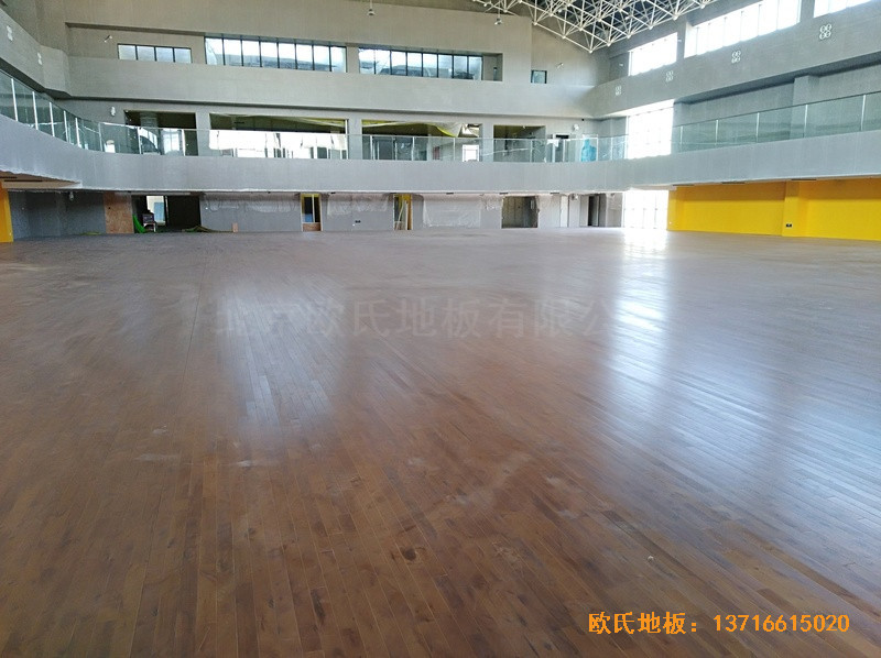 北大附屬益田實(shí)驗(yàn)學(xué)校體育館運(yùn)動(dòng)地板施工案例4