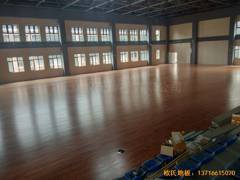 四川成都怡馨家園中學運動館運動木地板鋪設(shè)案例4