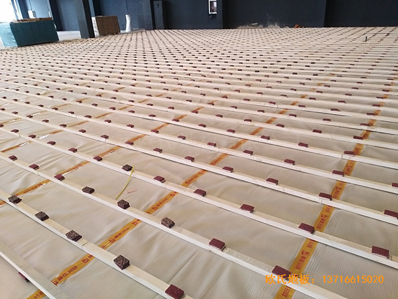 ɽ�|ͬ��23̖�@���^�w��ľ�ذ尲�b����1